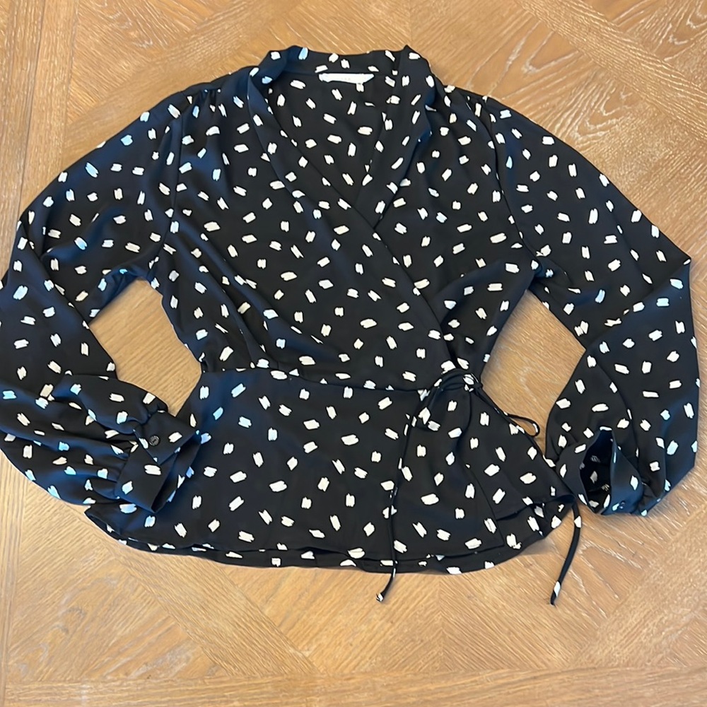 Lush wrap top
